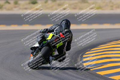 media/Oct-08-2022-SoCal Trackdays (Sat) [[1fc3beec89]]/Turn 11 Backside (1145am)/